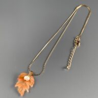 カーネリアン　リーフ型ネックレス