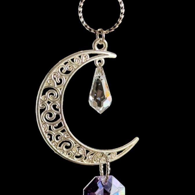 チャクラカラーのシルバー三日月チャームサンキャッチャー/月チャーム