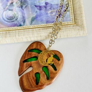 【木製】モンステラ型と猫のバックチャーム