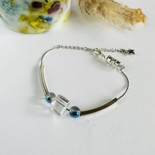 キューブ型水晶とアクアオーラのブレスレット