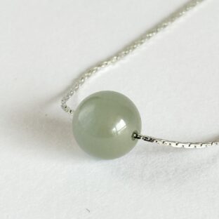 グレームーンストーン　ネックレス