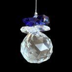 かわいい猫が三日月の上で見上げているサンキャッチャー/サンキャッチャーの玉拡大写真