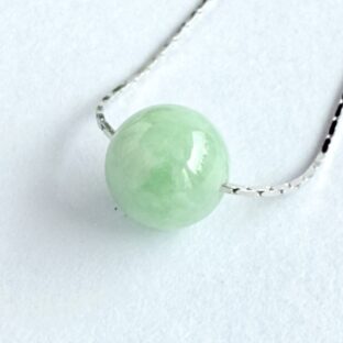 　翡翠　ネックレス