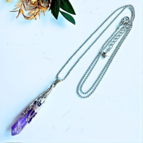 アメジスト　ペンダントトップのロングネックレス