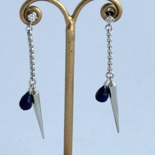 ラピスラズリが揺れる ピアス